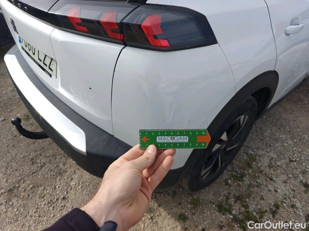  Peugeot  2008 PEUGEOT  / 2019 / 5P / todoterreno Allure BlueHDI 81kW (110CV) #63