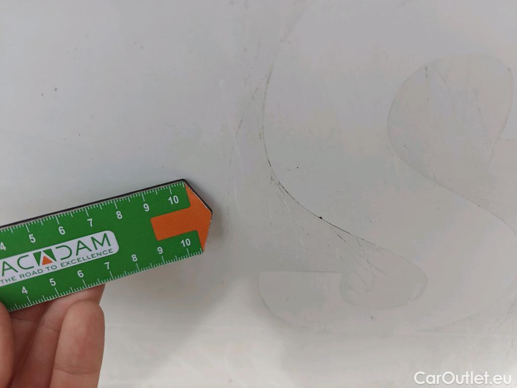  Peugeot  2008 PEUGEOT  / 2019 / 5P / todoterreno Allure BlueHDI 81kW (110CV) #32