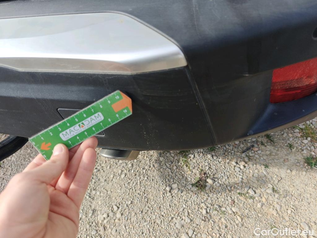  Peugeot  2008 PEUGEOT  / 2019 / 5P / todoterreno Allure BlueHDI 81kW (110CV) #52