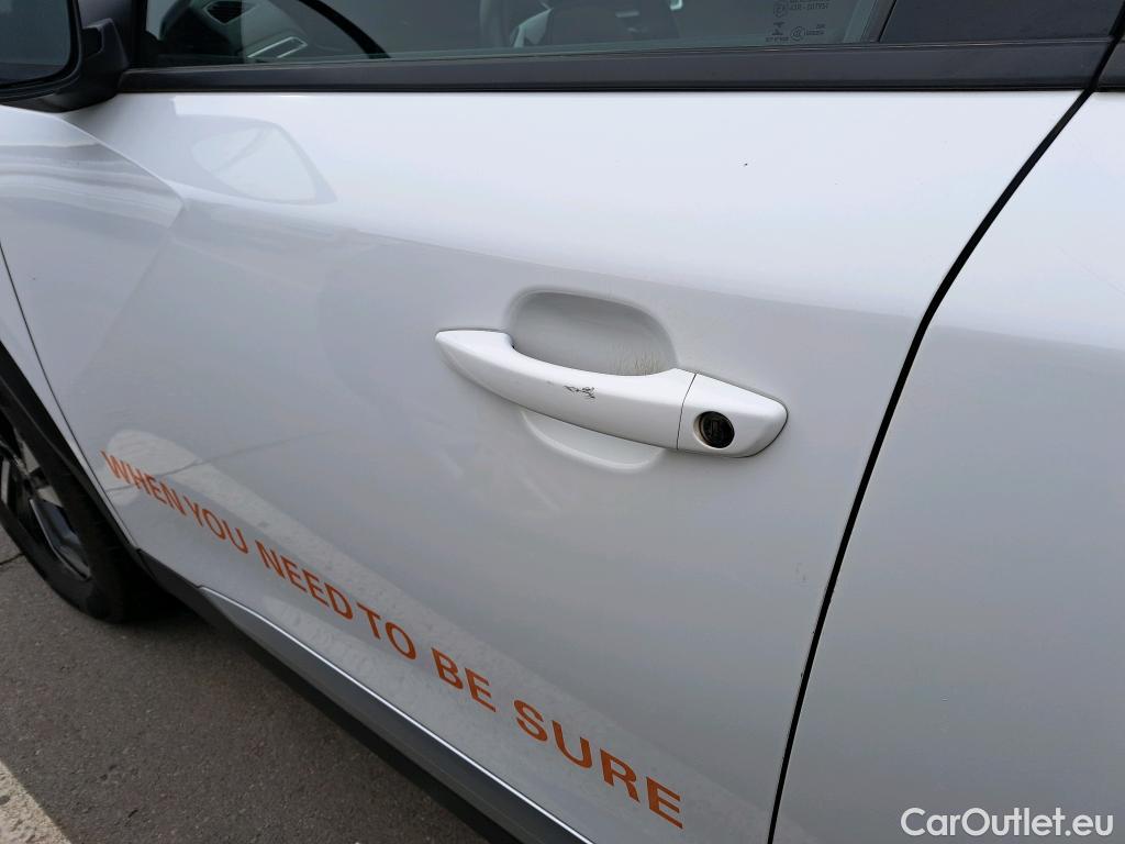  Peugeot  2008 PEUGEOT  / 2019 / 5P / todoterreno Allure BlueHDI 81kW (110CV) #21