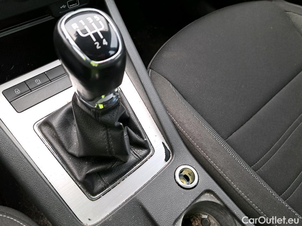  Skoda  Octavia SKODA  / 2016 / 5P / familiar Combi 1.6 TDI CR 85KW (115CV) Ambition #11