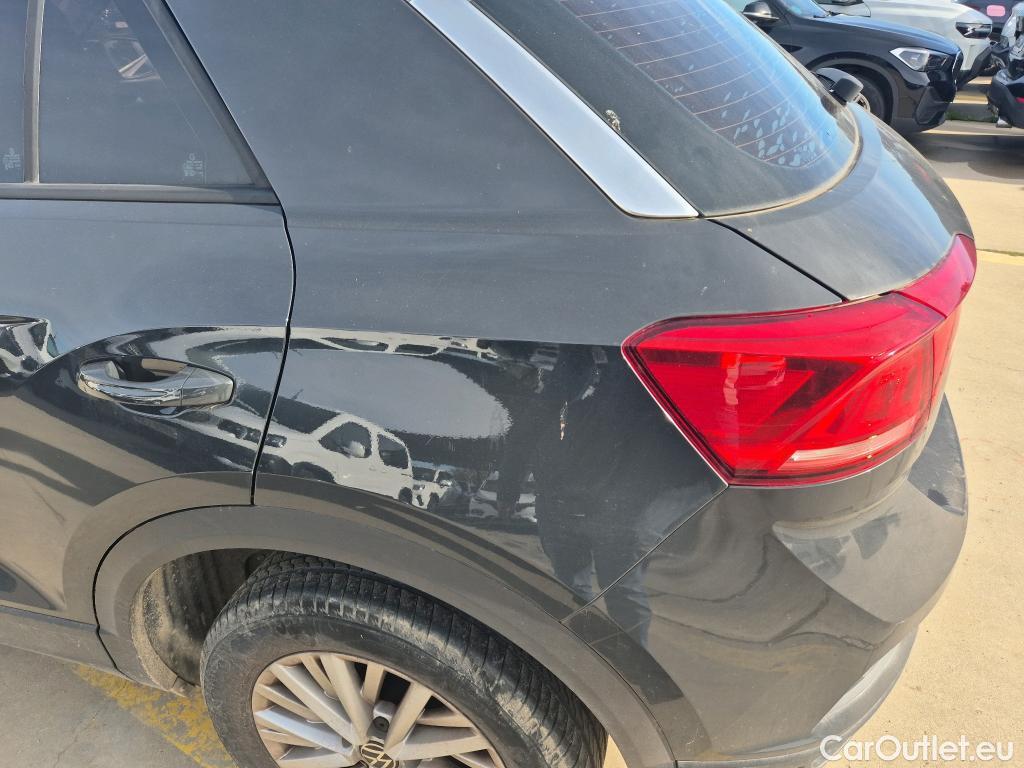  Volkswagen  T-ROC VOLKSWAGEN  / 2017 / 5P / todoterreno Edition 1.0 TSI 81kW (110CV) #18