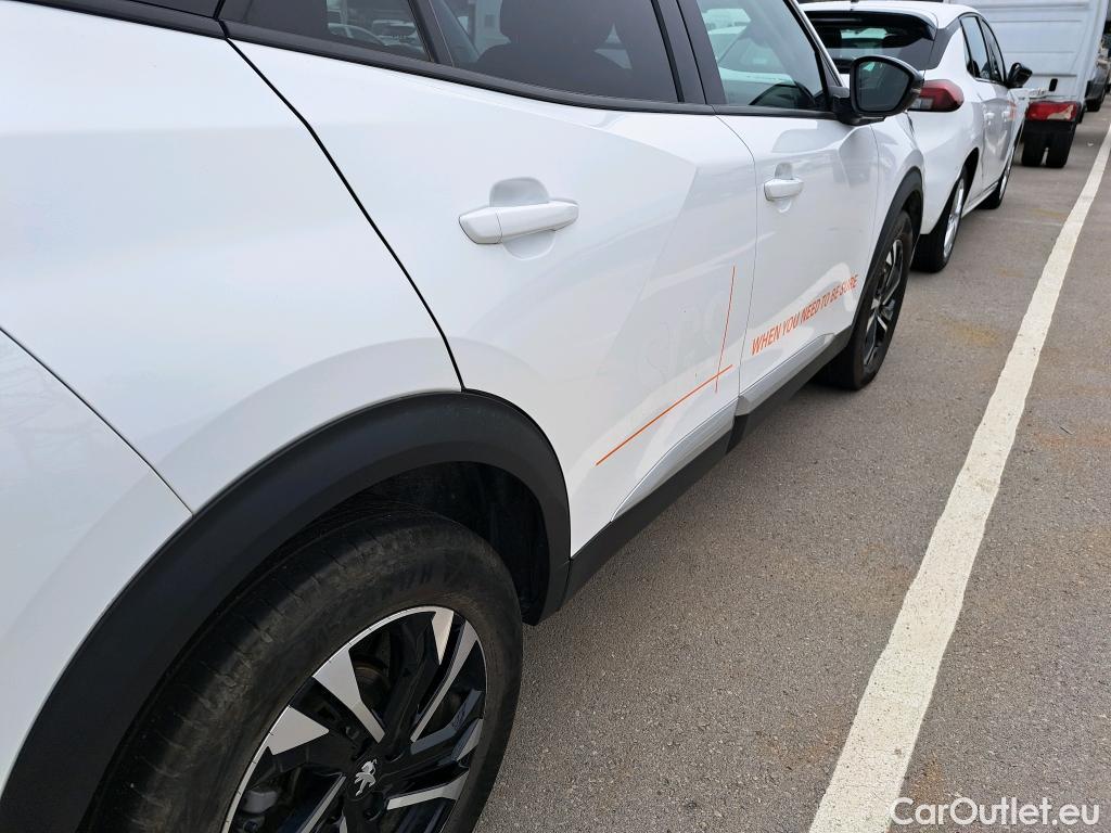  Peugeot  2008 PEUGEOT  / 2019 / 5P / todoterreno Allure BlueHDI 81kW (110CV) #11