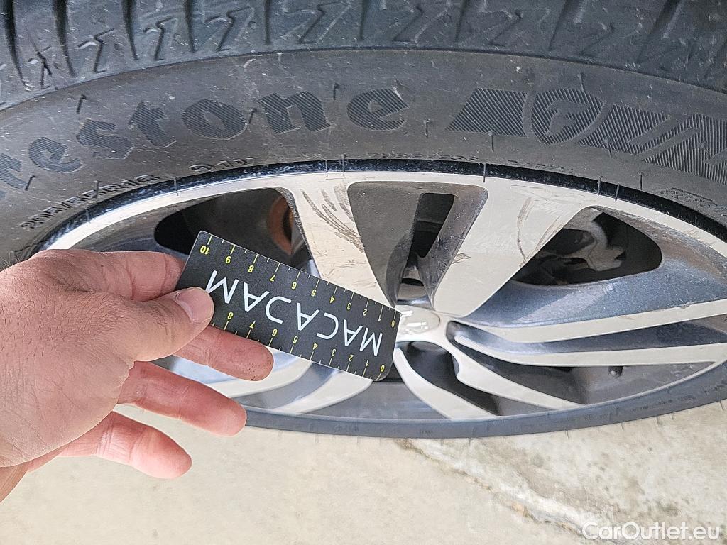  Peugeot  308 PEUGEOT  / 2017 / 5P / berlina con portón 5p Style BlueHDi 130 S&S #8