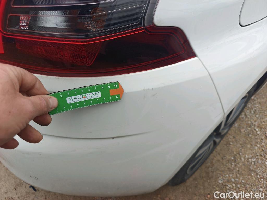  Peugeot  308 PEUGEOT  / 2017 / 5P / berlina con portón 5p Style BlueHDi 130 S&S #11