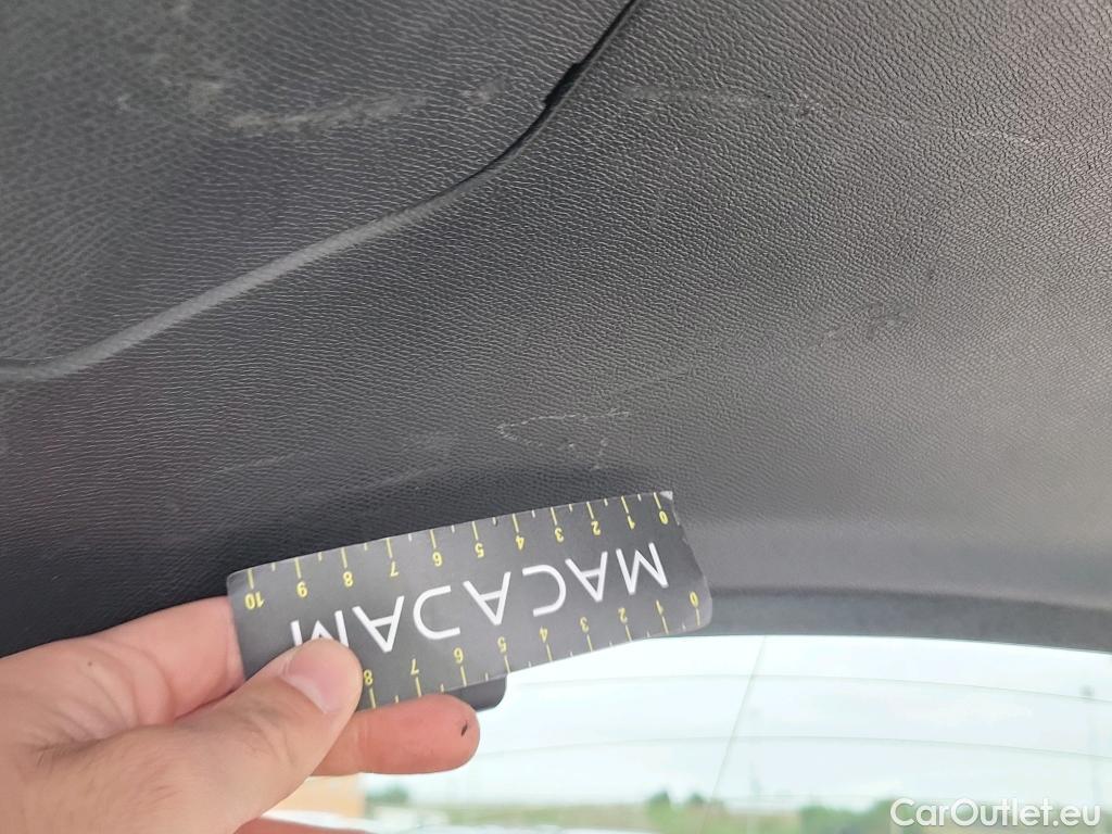  Peugeot  308 PEUGEOT  / 2017 / 5P / berlina con portón 5p Style BlueHDi 130 S&S #18