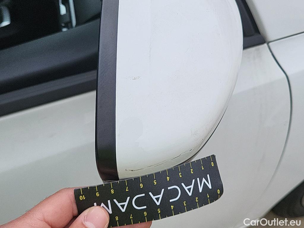  Peugeot  308 PEUGEOT  / 2017 / 5P / berlina con portón 5p Style BlueHDi 130 S&S #28