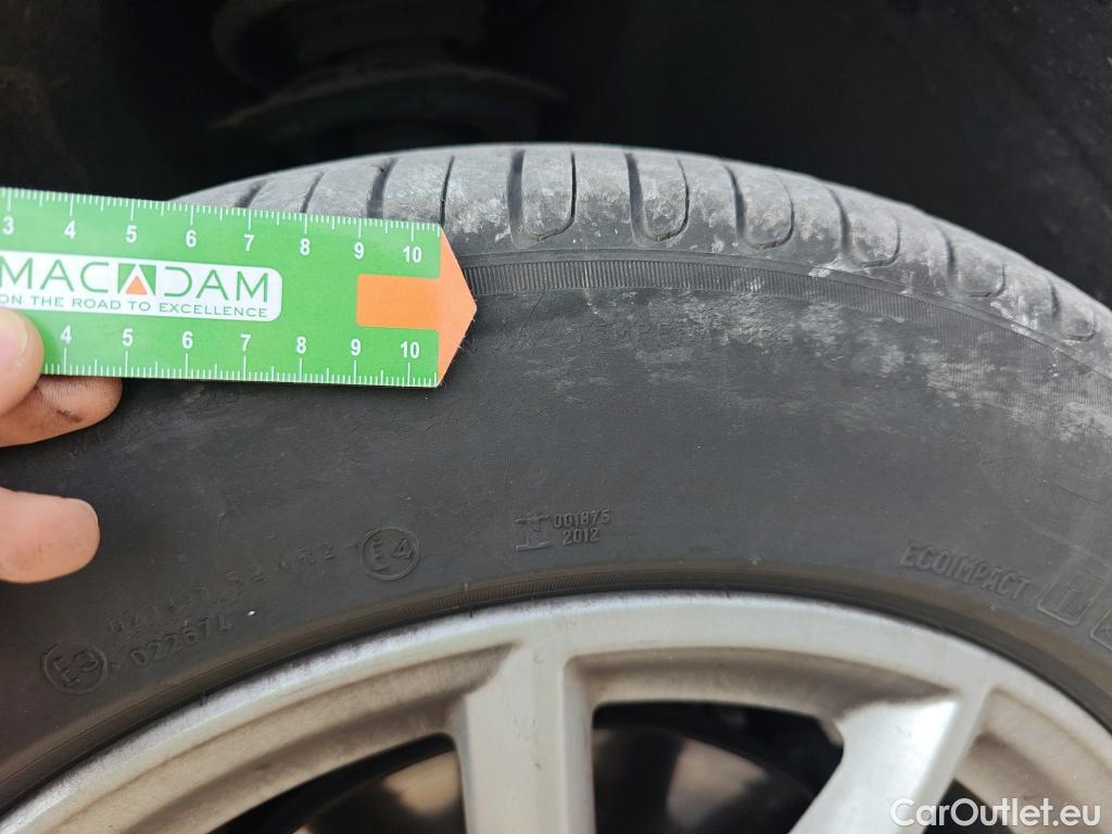  Bmw  X1 BMW  / 2019 / 5P / todoterreno sDrive16d Business #43