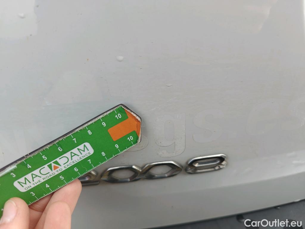  Peugeot  2008 PEUGEOT  / 2019 / 5P / todoterreno Allure BlueHDI 81kW (110CV) #3