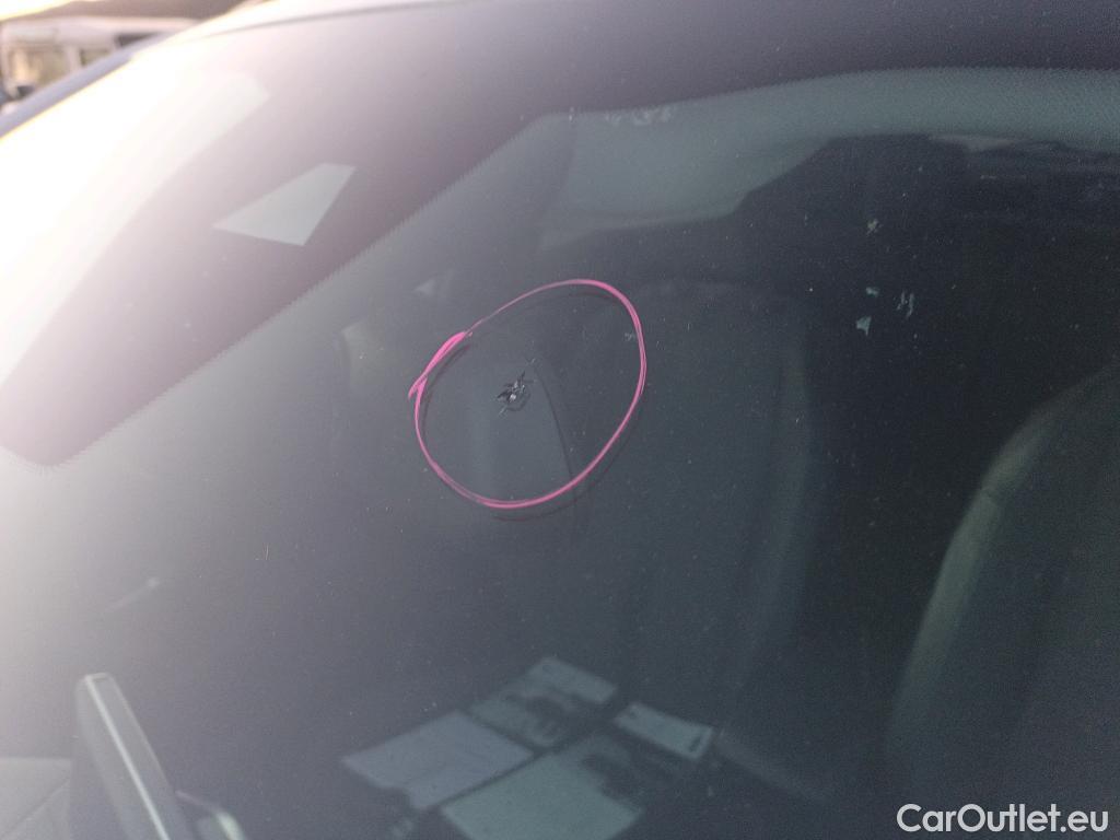  Peugeot  2008 PEUGEOT  / 2019 / 5P / todoterreno Allure BlueHDI 81kW (110CV) #12