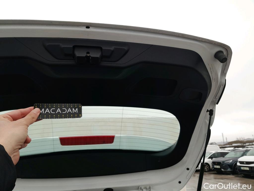  Ford  Fiesta FORD  / 2017 / 5P / berlina con portón 1.0 EcoBoost 70kW (95CV) Trend S/S 5p #12