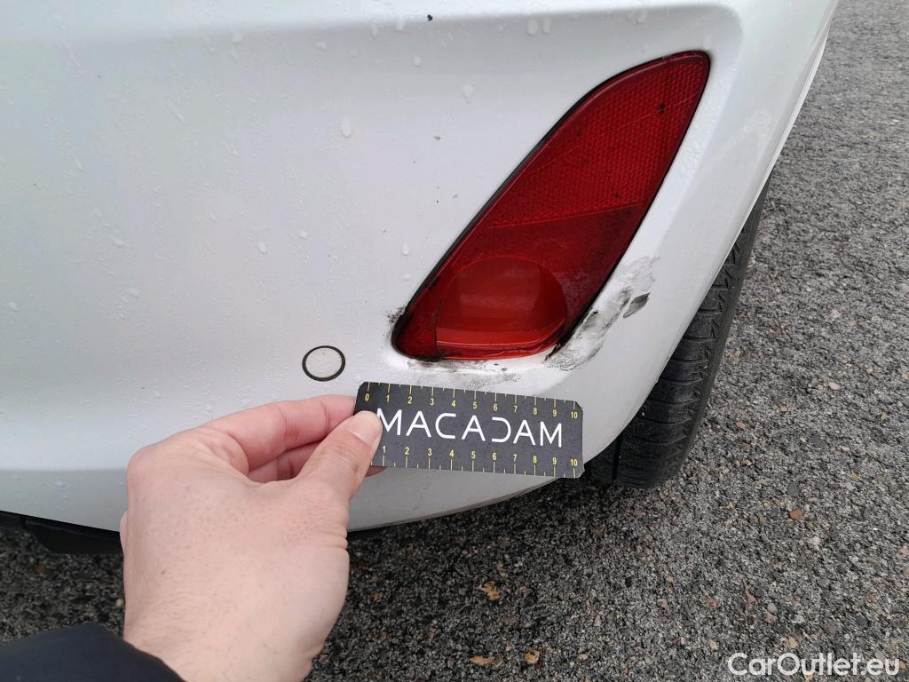  Ford  Fiesta FORD  / 2017 / 5P / berlina con portón 1.0 EcoBoost 70kW (95CV) Trend S/S 5p #26