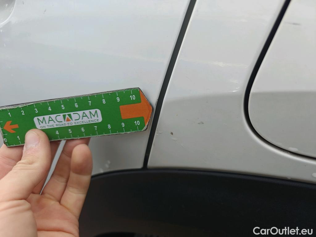  Peugeot  2008 PEUGEOT  / 2019 / 5P / todoterreno Allure BlueHDI 81kW (110CV) #10