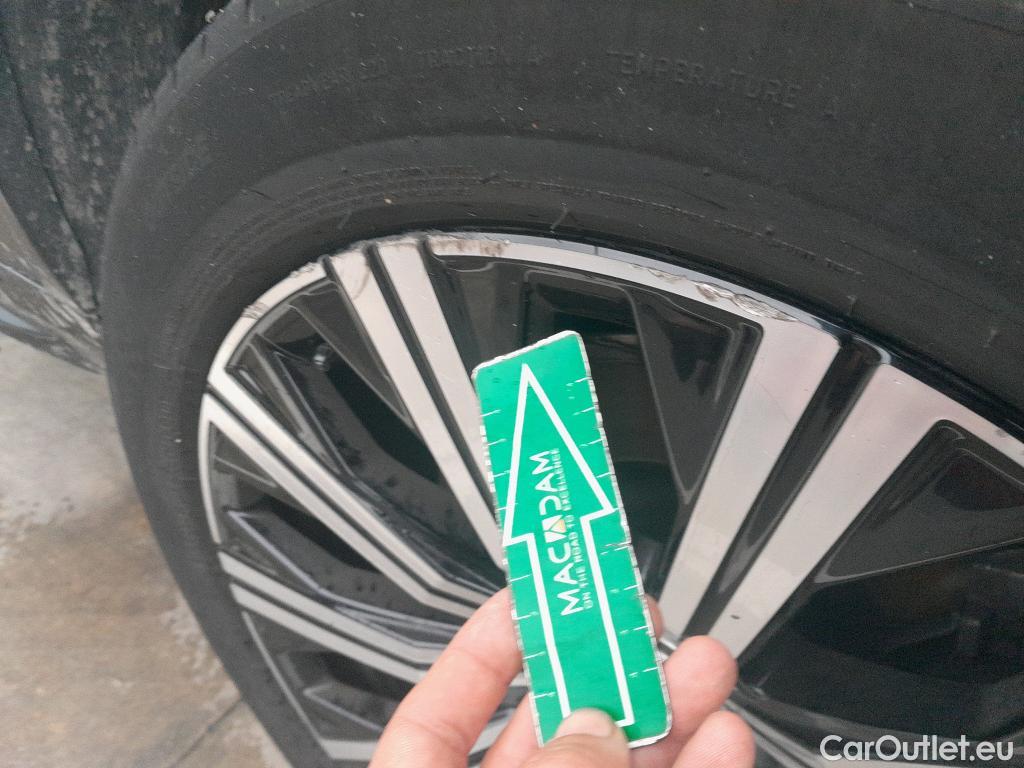  Volvo  XC90 VOLVO  / 2019 / 5P / todoterreno 2.0 T8 AWD Recharge Inscription Auto #8