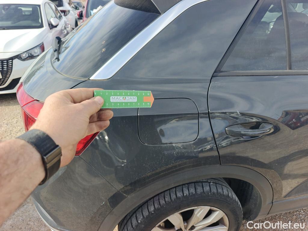  Volkswagen  T-ROC VOLKSWAGEN  / 2017 / 5P / todoterreno Advance 1.6 TDI 85kW (115CV) #23