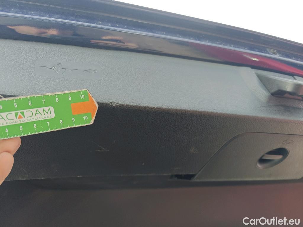  Volkswagen  Golf  VOLKSWAGEN / 2016 / 5P / berlina con portón Ready2Go 1.0 TSI 85kW (115CV) #24