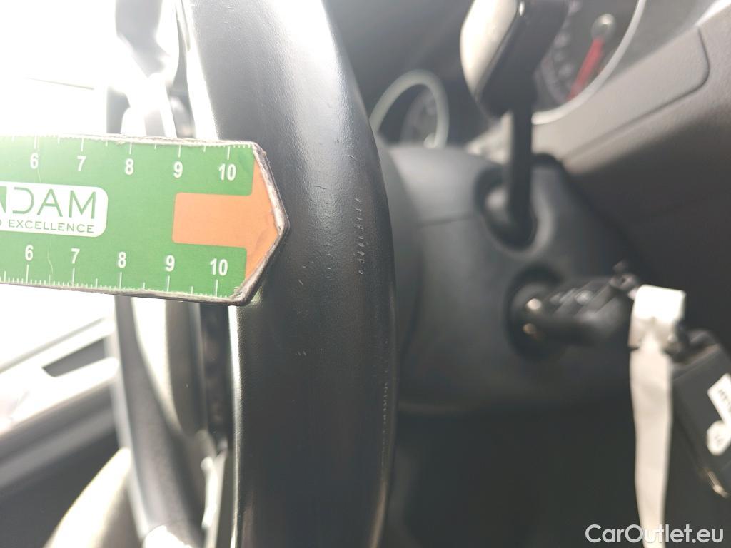  Volkswagen  Golf  VOLKSWAGEN / 2016 / 5P / berlina con portón Ready2Go 1.0 TSI 85kW (115CV) #27