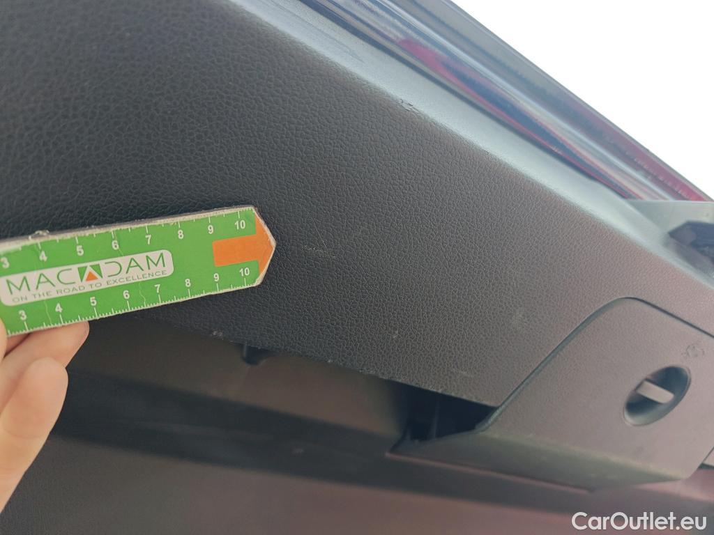  Volkswagen  Golf  VOLKSWAGEN / 2016 / 5P / berlina con portón Ready2Go 1.0 TSI 85kW (115CV) #23