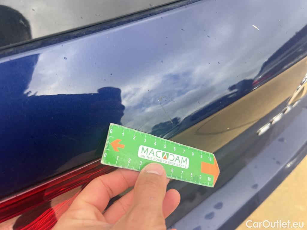  Volkswagen  Golf  VOLKSWAGEN / 2020 / 5P / berlina con portón Life 2.0 TDI 85kW (115CV) #6