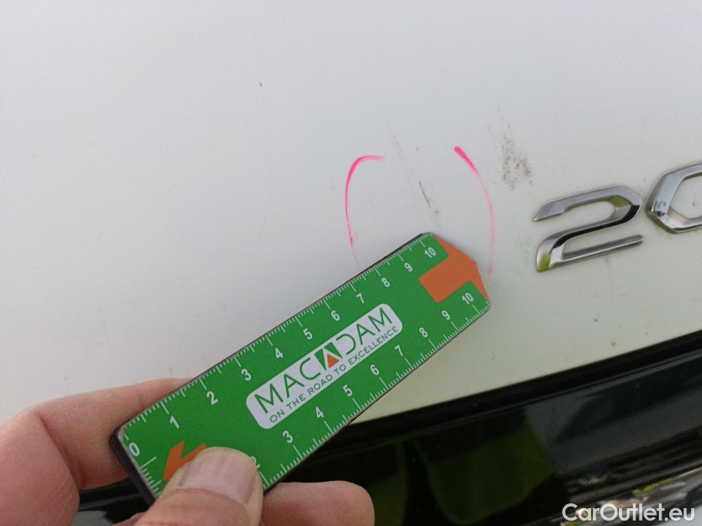  Peugeot  2008 PEUGEOT  / 2019 / 5P / todoterreno Allure BlueHDI 81kW (110CV) #28