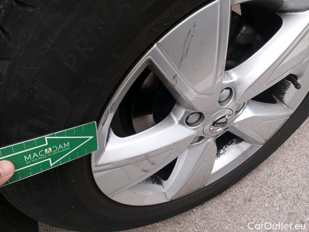  Volvo  XC 40 VOLVO XC40 / 2021 / 5P / todoterreno 1.5 T2 Essential #13