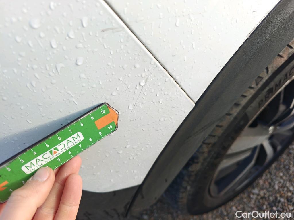  Peugeot  5008 PEUGEOT  / 2017 / 5P / todoterreno Allure 1.5L BlueHDi 96kW (130CV) S&S #75