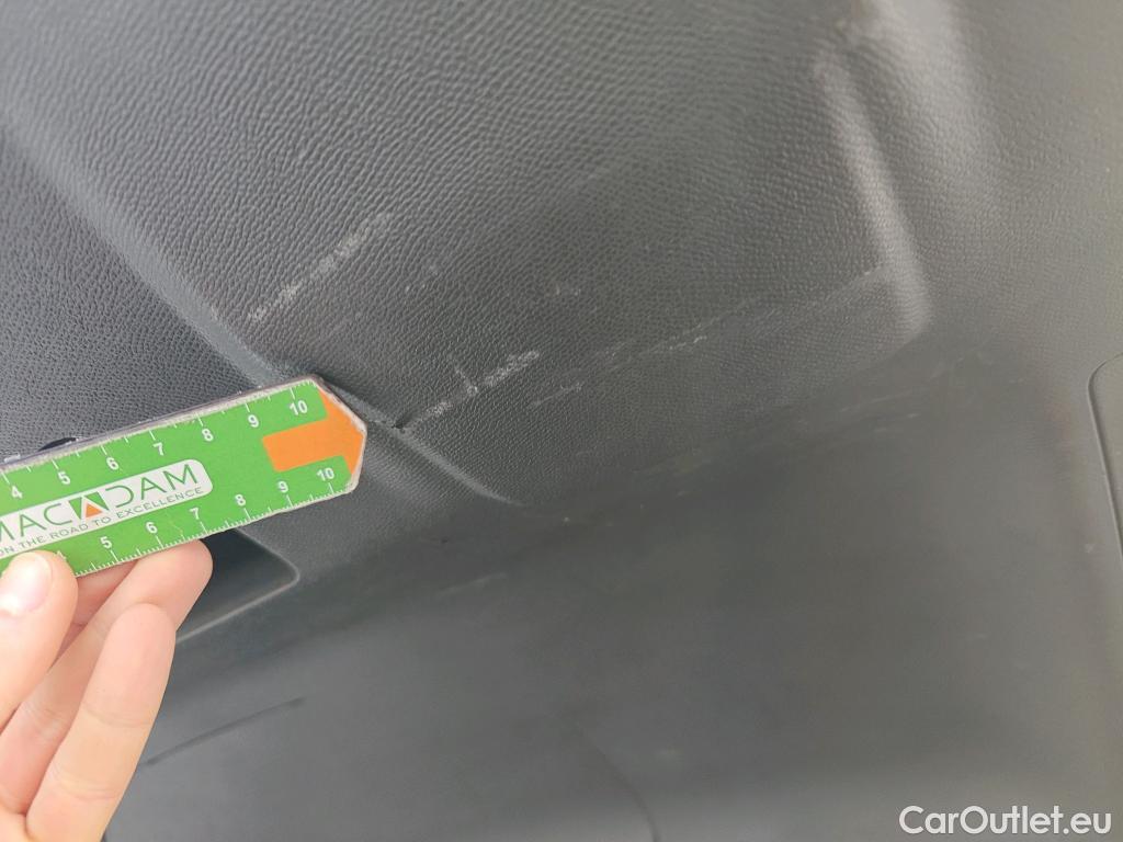  Peugeot  5008 PEUGEOT  / 2017 / 5P / todoterreno Allure 1.5L BlueHDi 96kW (130CV) S&S #65