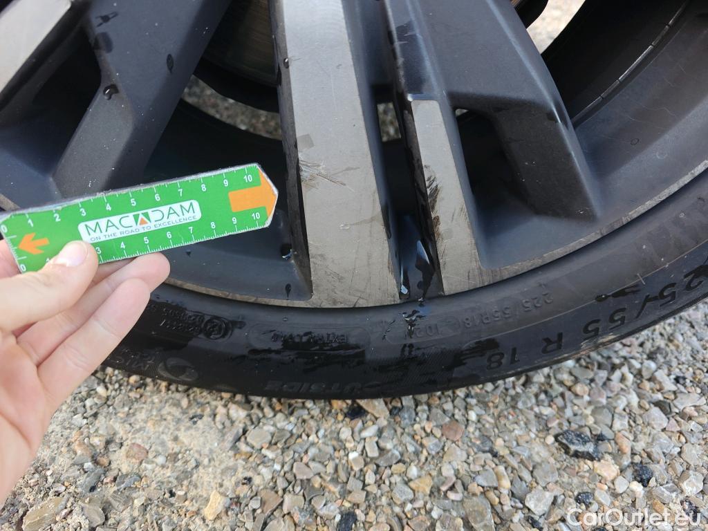  Peugeot  5008 PEUGEOT  / 2017 / 5P / todoterreno Allure 1.5L BlueHDi 96kW (130CV) S&S #31