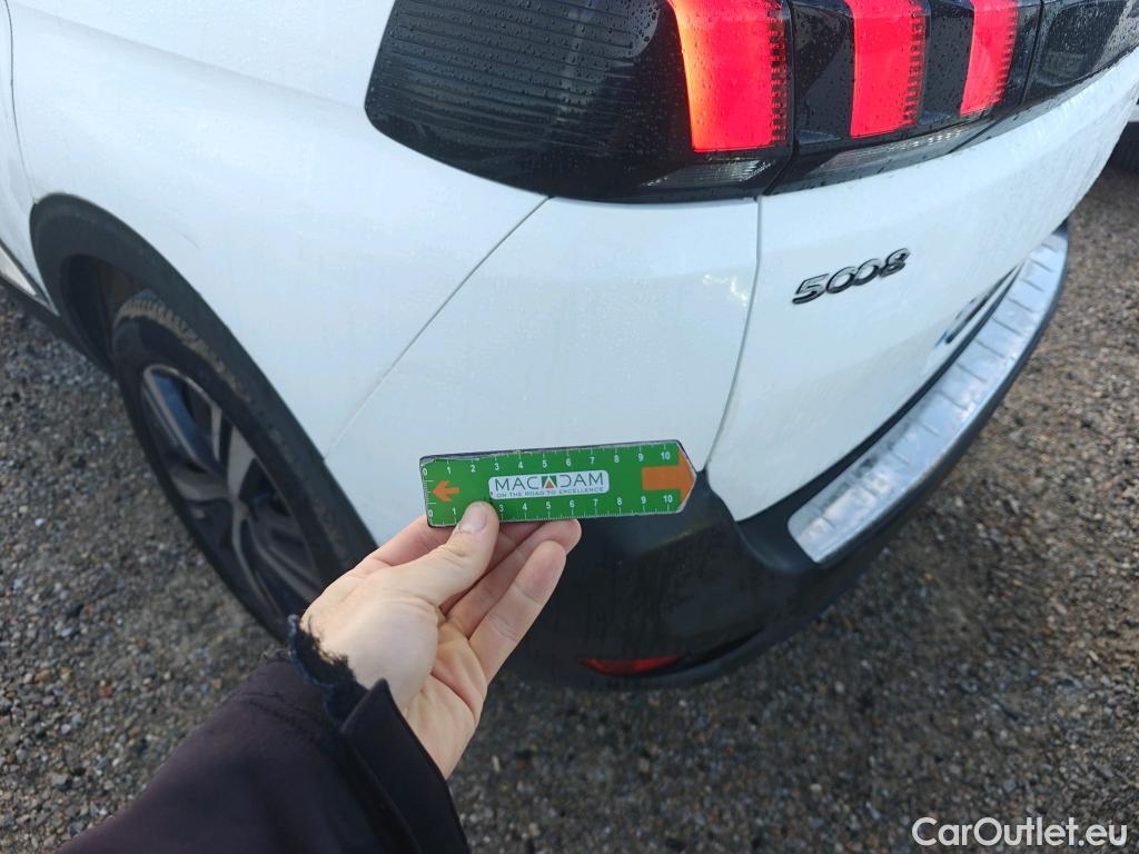  Peugeot  5008 PEUGEOT  / 2017 / 5P / todoterreno Allure 1.5L BlueHDi 96kW (130CV) S&S #80