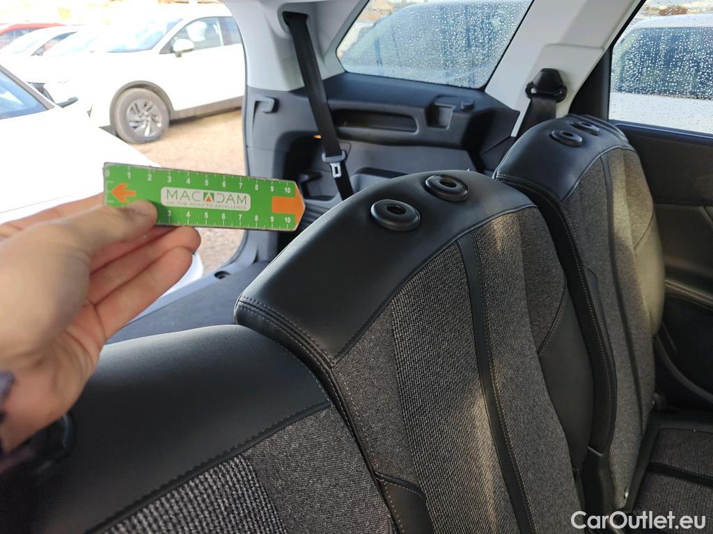  Peugeot  5008 PEUGEOT  / 2017 / 5P / todoterreno Allure 1.5L BlueHDi 96kW (130CV) S&S #5