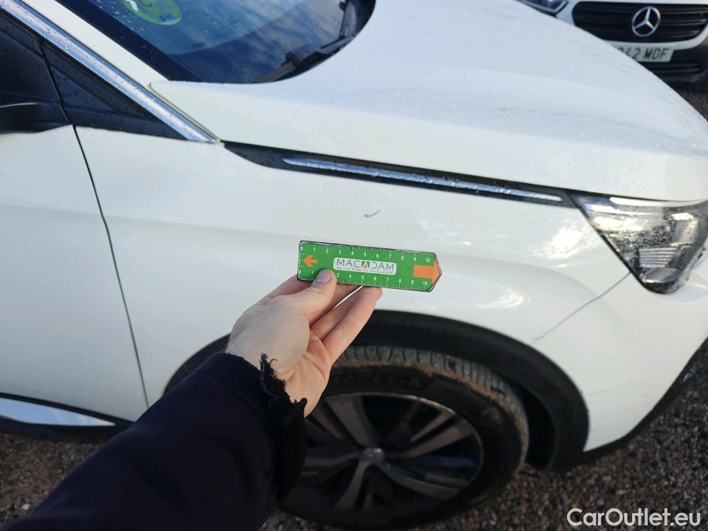  Peugeot  5008 PEUGEOT  / 2017 / 5P / todoterreno Allure 1.5L BlueHDi 96kW (130CV) S&S #43