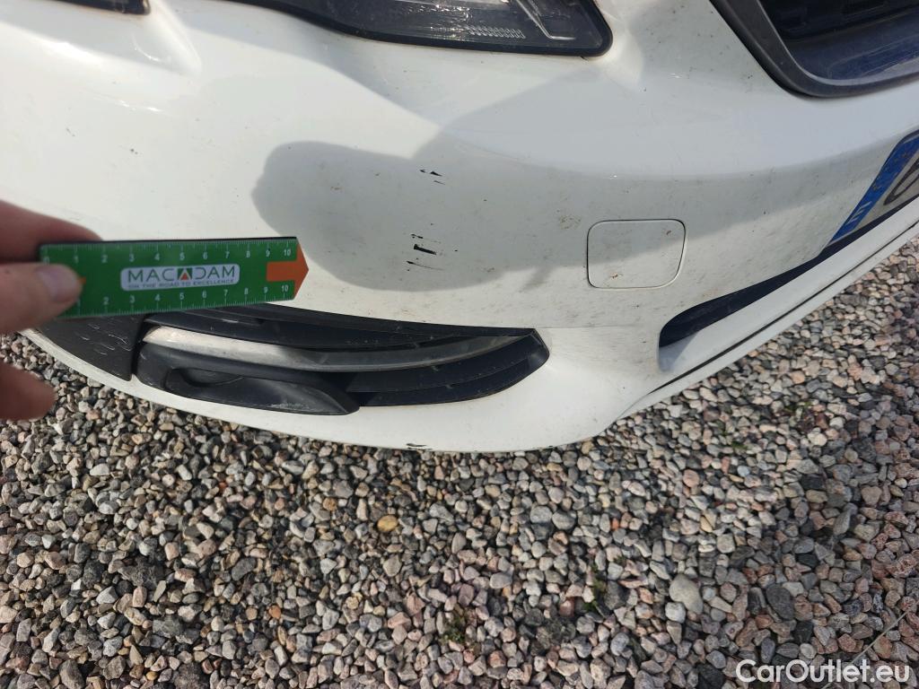  Peugeot  308 PEUGEOT  / 2017 / 5P / berlina con portón 5p Active Pack BlueHDi 130 S&S #16