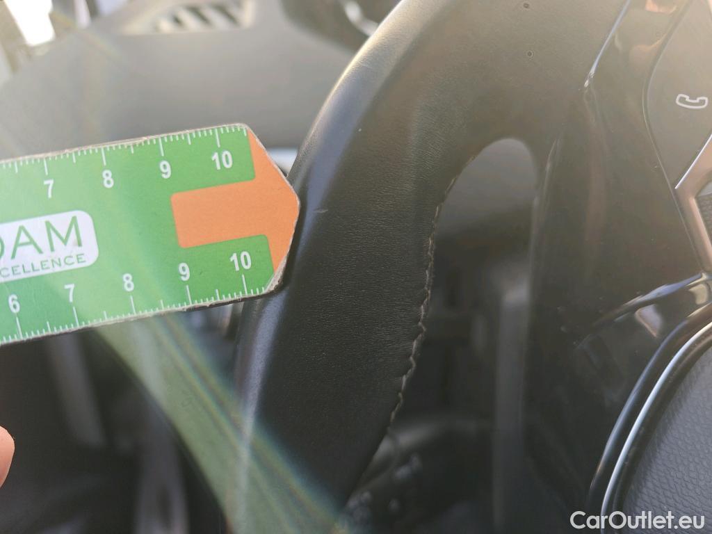  Peugeot  5008 PEUGEOT  / 2017 / 5P / todoterreno Allure 1.5L BlueHDi 96kW (130CV) S&S #72