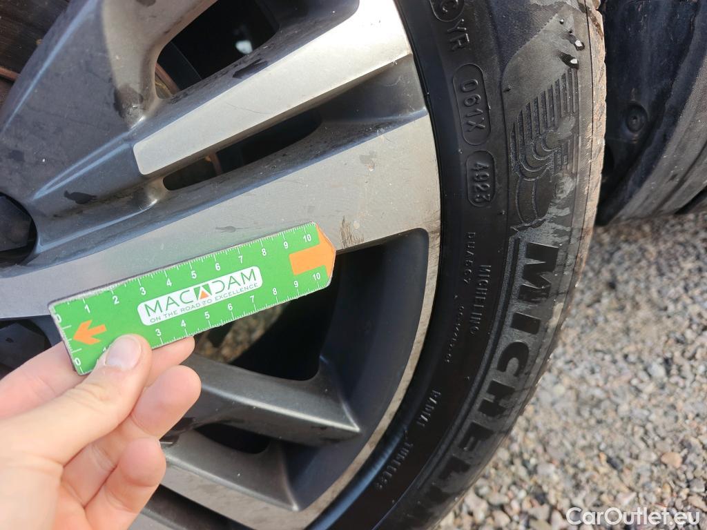  Peugeot  5008 PEUGEOT  / 2017 / 5P / todoterreno Allure 1.5L BlueHDi 96kW (130CV) S&S #34