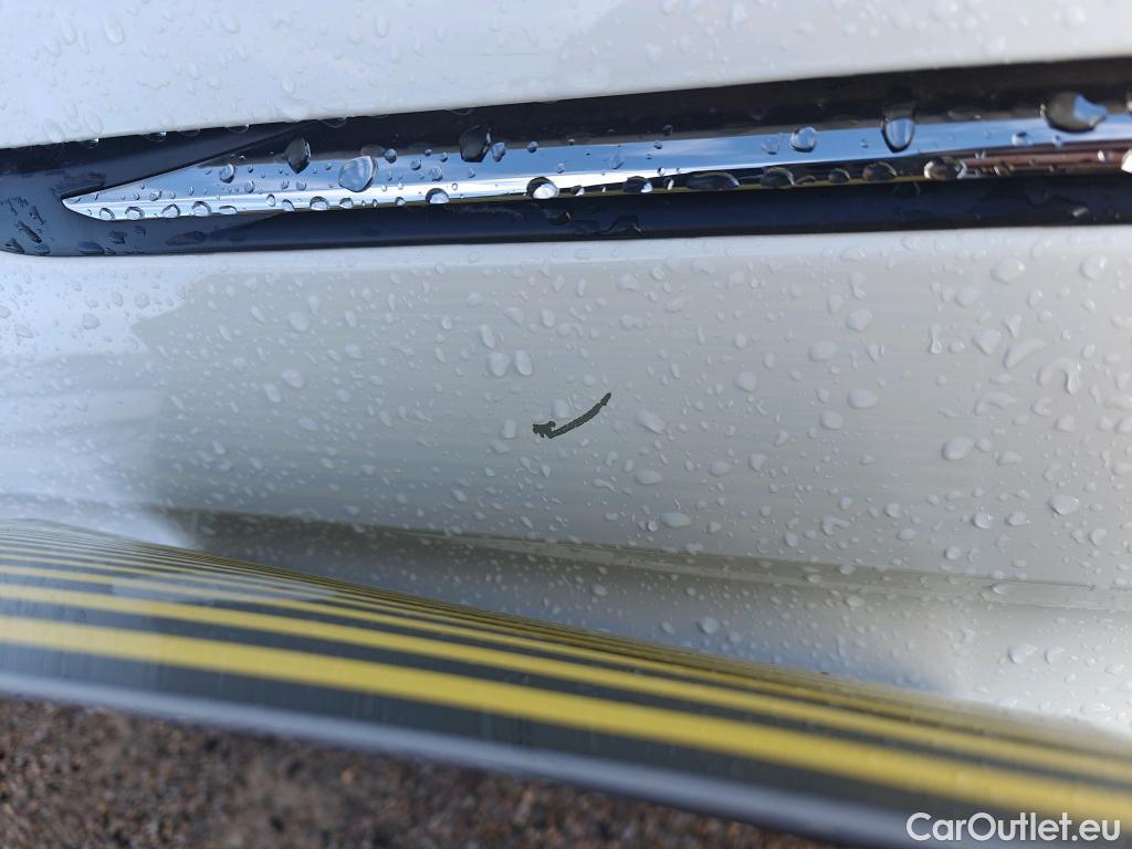  Peugeot  5008 PEUGEOT  / 2017 / 5P / todoterreno Allure 1.5L BlueHDi 96kW (130CV) S&S #45