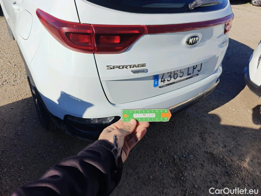  KIA  Sportage KIA  / 2018 / 5P / todoterreno 1.6 MHEV Business 100kW (136CV) 4x4 #29