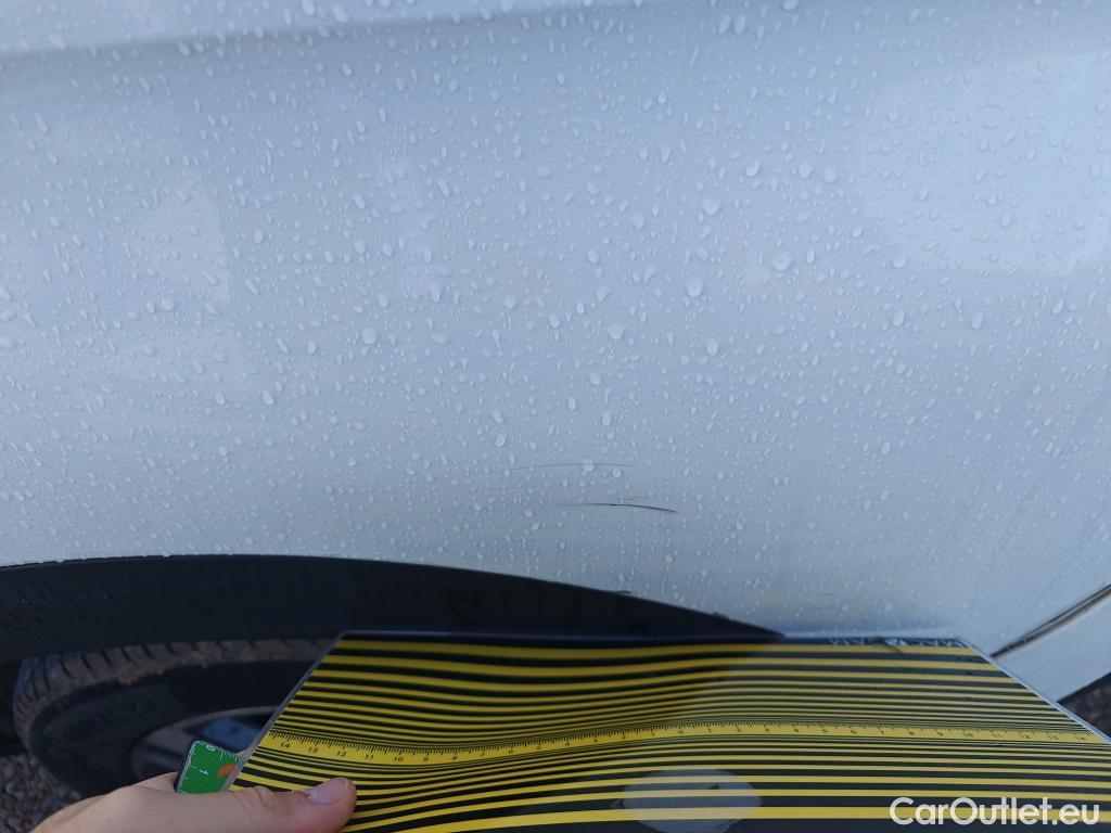  Peugeot  5008 PEUGEOT  / 2017 / 5P / todoterreno Allure 1.5L BlueHDi 96kW (130CV) S&S #24