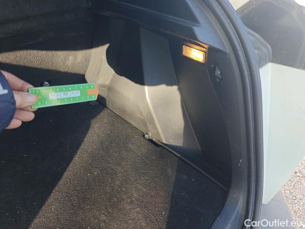  Peugeot  2008 PEUGEOT  / 2019 / 5P / todoterreno Allure BlueHDI 100 S&S BVM6 #6