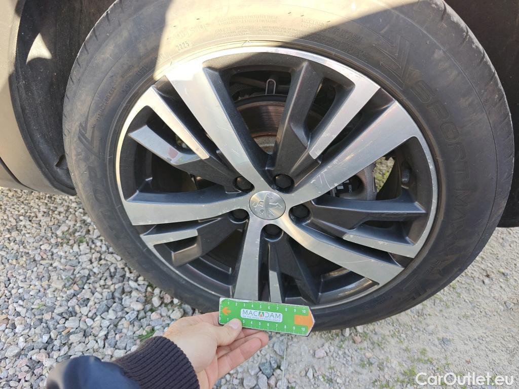  Peugeot  3008 PEUGEOT  Hybrid / 2020 / 5P / todoterreno 225 e-EAT8 Allure #7