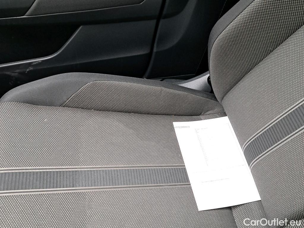  Volkswagen  T-ROC VOLKSWAGEN  / 2017 / 5P / todoterreno Advance 2.0 TDI 110kW (150CV) DSG (AC2) #22