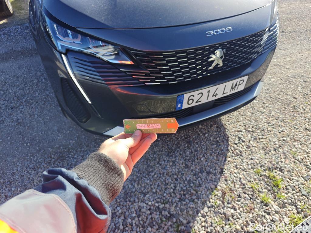  Peugeot  3008 PEUGEOT  Hybrid / 2020 / 5P / todoterreno 225 e-EAT8 Allure #46