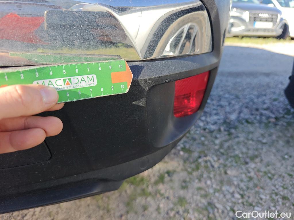  Peugeot  3008 PEUGEOT  Hybrid / 2020 / 5P / todoterreno 225 e-EAT8 Allure #44