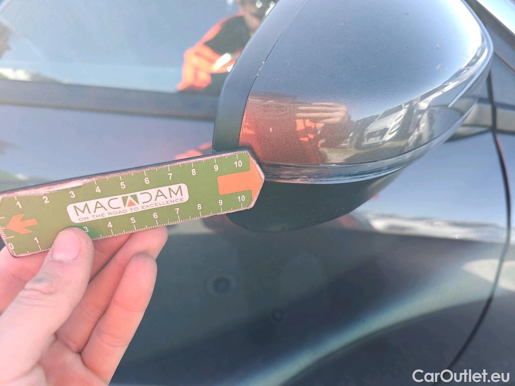  Peugeot  3008 PEUGEOT  Hybrid / 2020 / 5P / todoterreno 225 e-EAT8 Allure #59