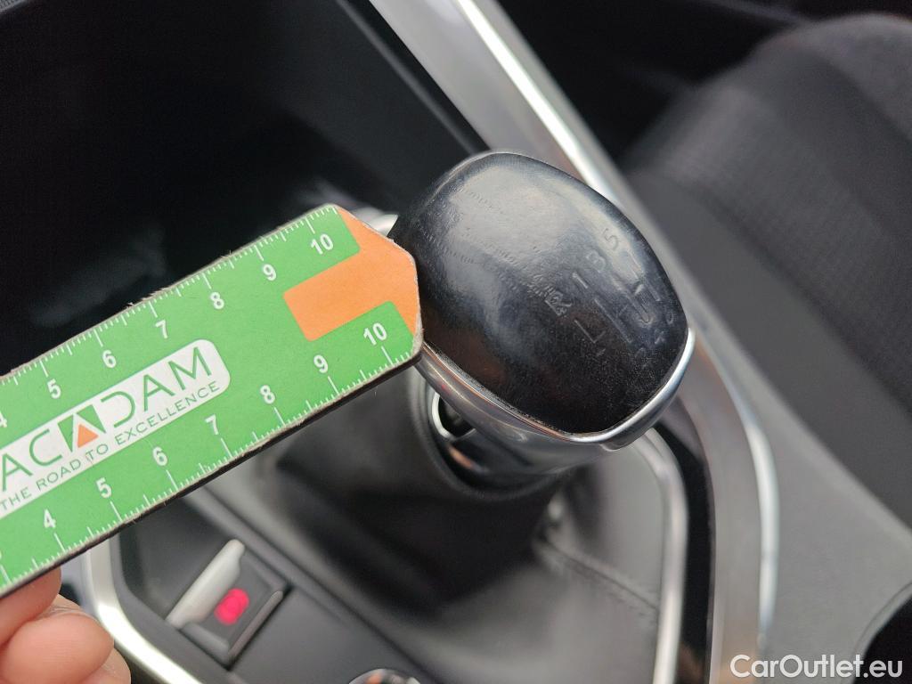  Peugeot  3008 PEUGEOT  / 2020 / 5P / todoterreno 1.5 BlueHDi 96kW (130CV) S&S Active Pack (AC3) #21