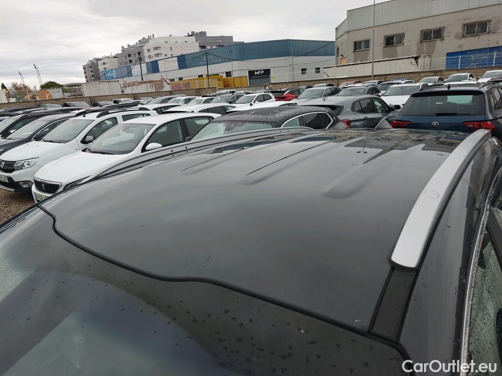  KIA  Sportage KIA  1.6MHEV Drive 100kW(136CV) 4x2(Crist Tintados) #46