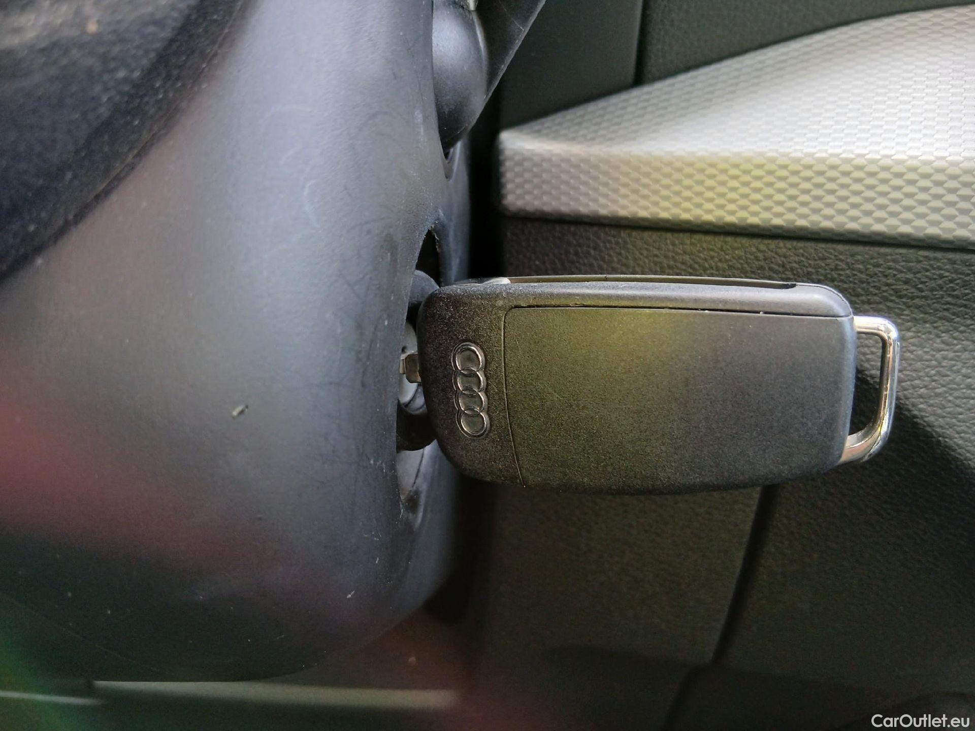  Audi  Q2 AUDI  / 2020 / 5P / todoterreno Advanced 35 TFSI 110kW (150CV) S tronic (AC) #1