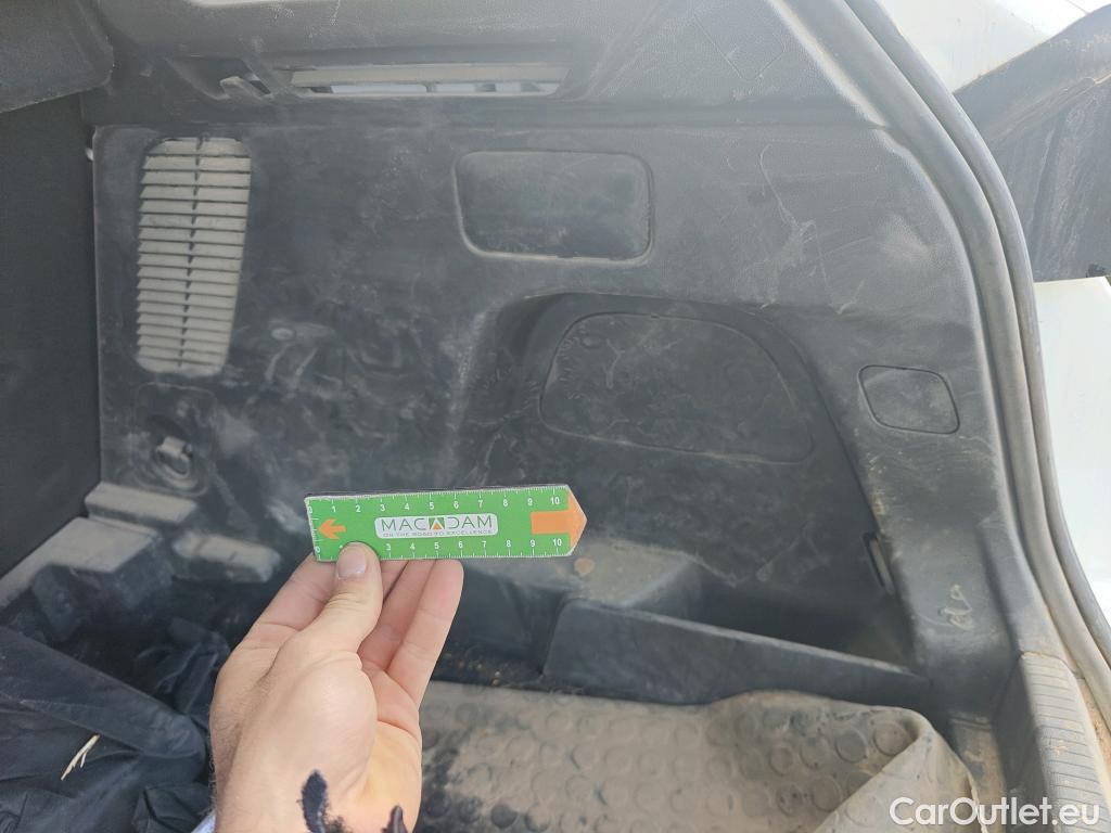  Opel   Grandland X OPEL Grandland / 2021 / 5P / todoterreno 1.5D DTH AT8 S/S GS #37