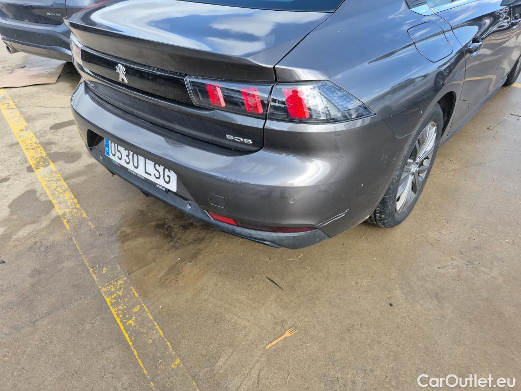  Peugeot  508 PEUGEOT  / 2018 / 5P / berlina con portón 5P Business Line BlueHDi 130 EAT8 (AC) #17
