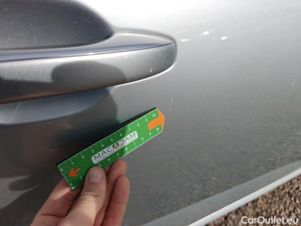  Renault  Megane RENAULT Mégane / 2020 / 5P / berlina con portón Equilibre Blue dCi 85 kW (115CV)-SS #32