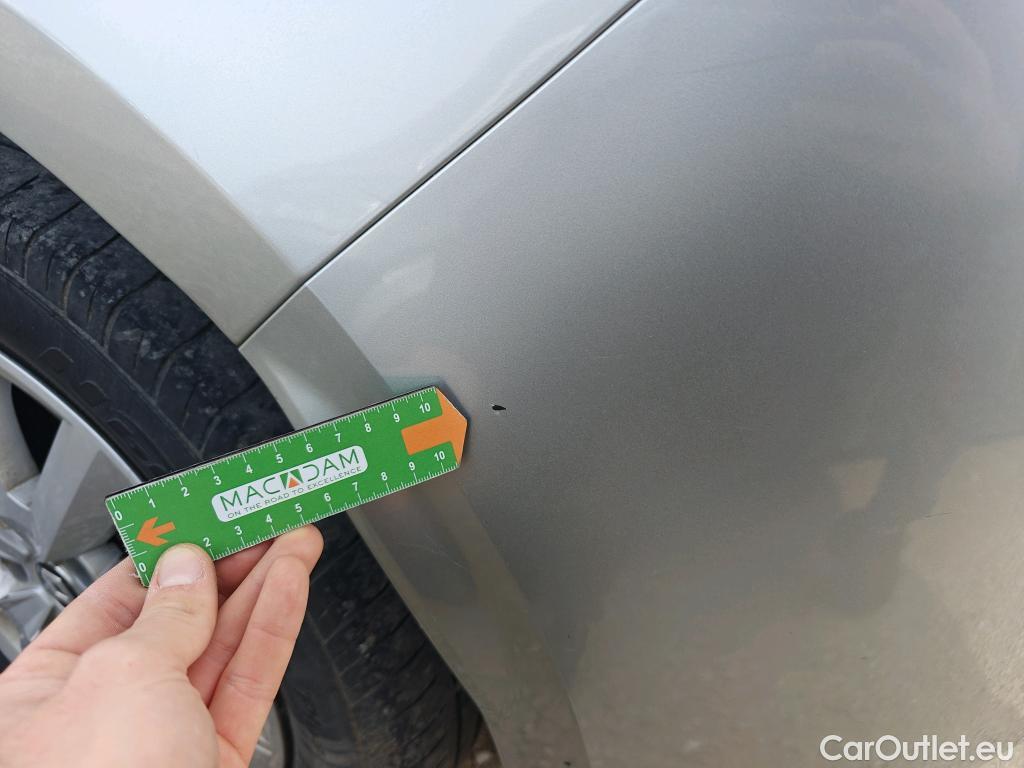  Renault  Megane RENAULT Mégane / 2020 / 5P / berlina con portón Equilibre Blue dCi 85 kW (115CV)-SS #26